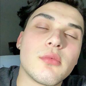 Meet your Posher, Dennis